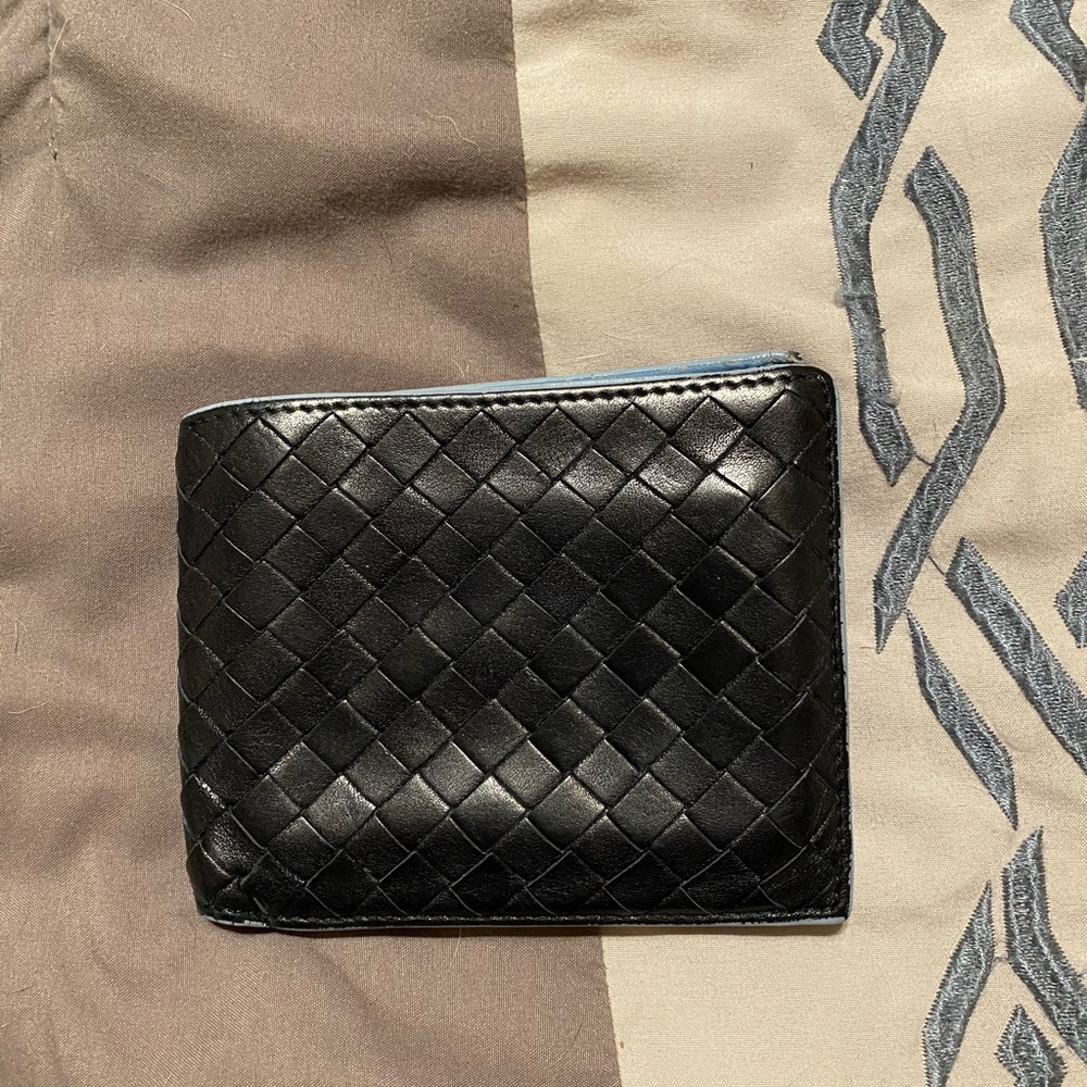 BOTTEGA VENETA MENS BIFOLD WALLET
